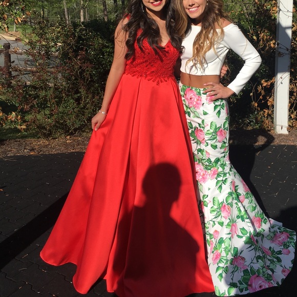 RED PROM DRESS FOR SELL!!! - Picture 2 of 2